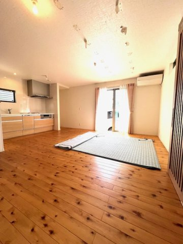 神戸市長田区長田町６丁目の居間・リビング