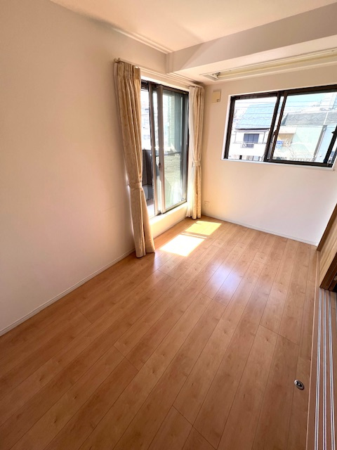 神戸市長田区長田町６丁目の洋室