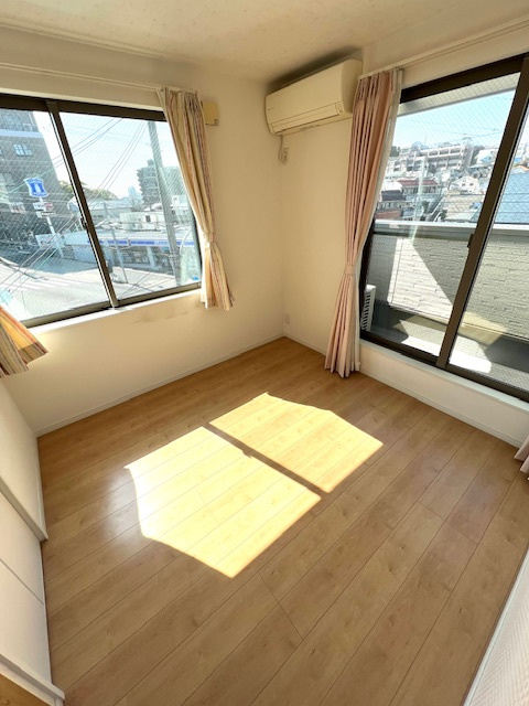 神戸市長田区長田町６丁目の洋室