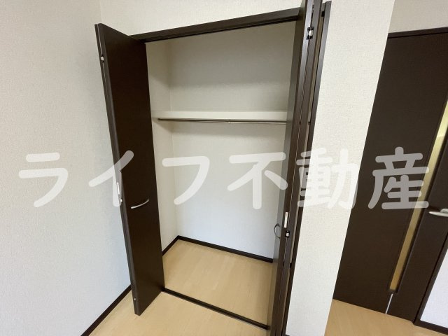 アルベージュ八戸ノ里Ⅱ番館の収納|たっぷりとした収納スペースです