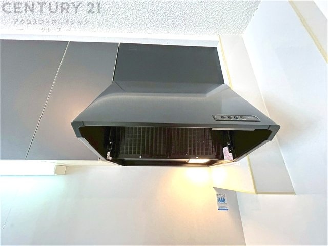 パワフルな吸引力で調理中の臭気等をしっかり処理してくれ、室内を快適に保ってくれます。