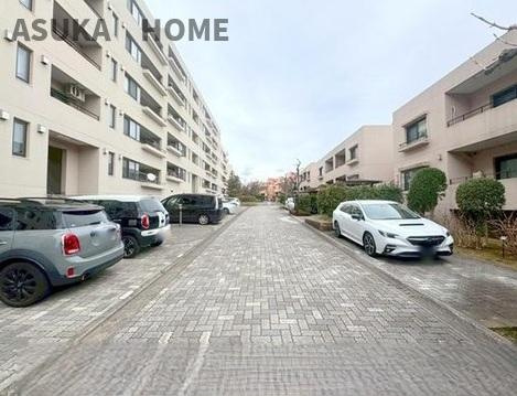 シンフォニックヒルズふれあいの街3号棟の外観|自然に包まれた穏やかな暮らしが送れますね。子育て家族にもピッタリですね。