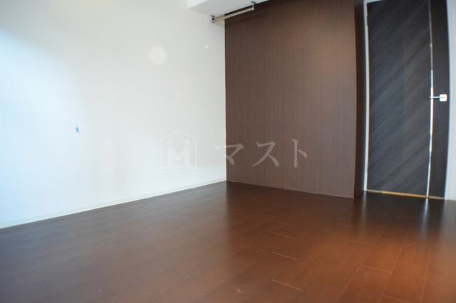 セレニテ本町エコートの居間・リビング