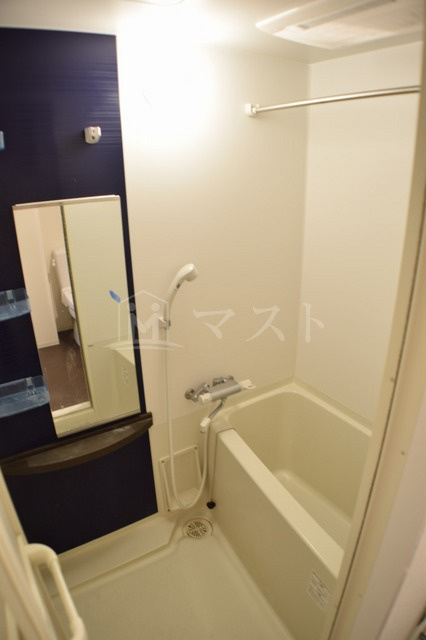セレニテ本町エコートの浴室