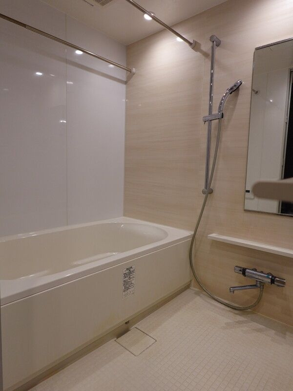 サンクレイドル西東京の浴室