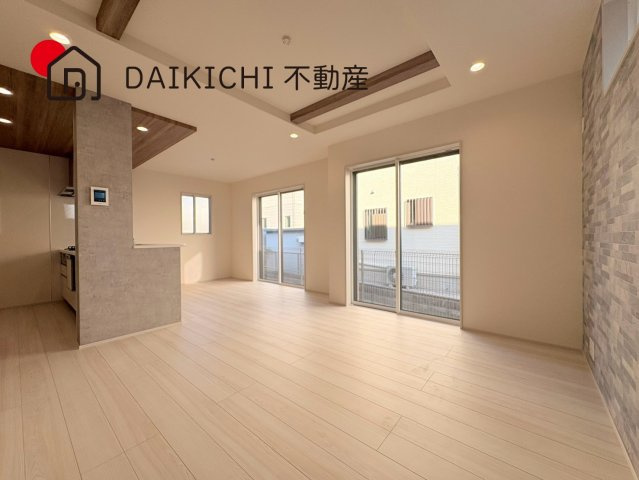 【玄関】 | 北本市中丸7丁目　新築戸建　全12棟　8号棟