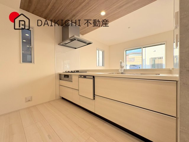 【居間・リビング】 | 北本市中丸7丁目　新築戸建　全12棟　8号棟