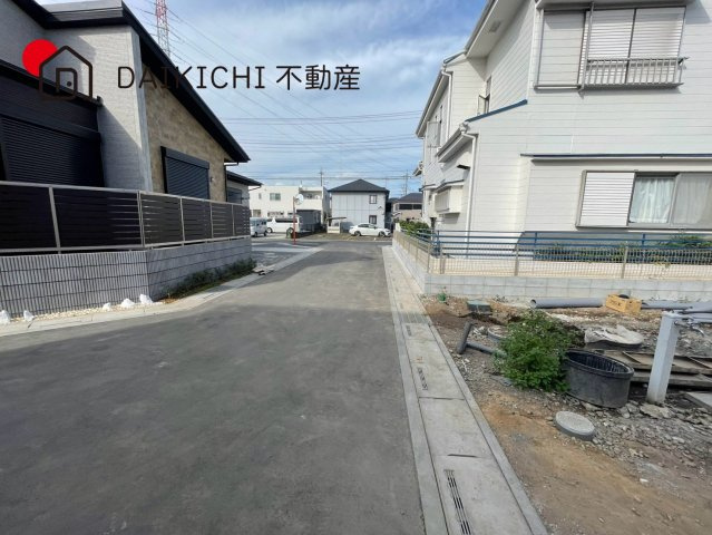 【前面道路含む現地写真】 | 北本市中丸7丁目　新築戸建　全12棟　8号棟