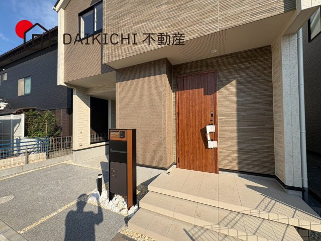 【玄関】 | 北本市中丸7丁目　新築戸建　全12棟　8号棟