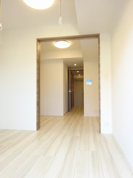 ラフィスタ蒲田南Ⅱの居間・リビング|こちらの居間で趣味の時間をお楽しみください