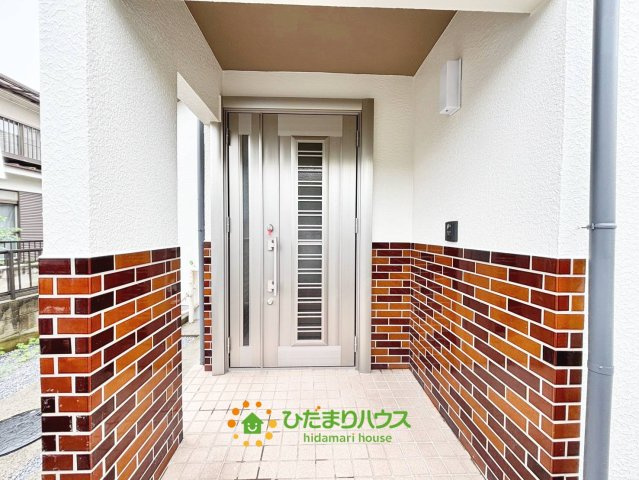 古河市中田　中古一戸建て　の玄関