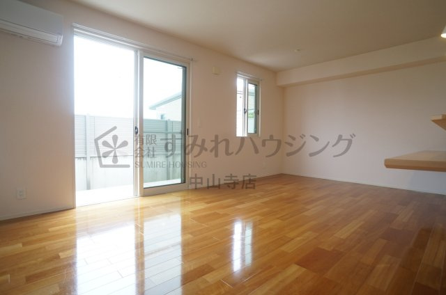 ハーベストガーデンの居間・リビング