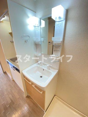 大阪市淀川区木川西３丁目の賃貸マンションの洗面所