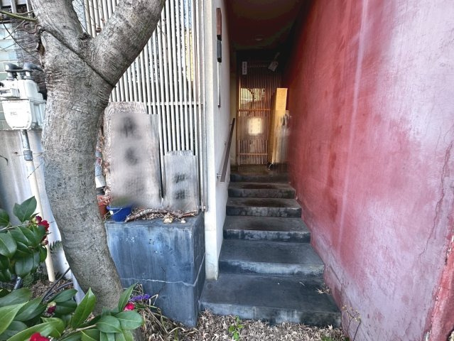 【玄関】 | 西七条石井町　店舗付住居