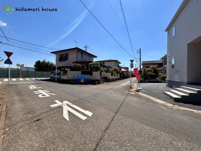 北本市下石戸第3　新築戸建　クレイドル01の前面道路含む現地写真