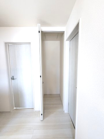 リーブルガーデンS前橋市樋越町第４　2号棟の収納|２階ホール収納です