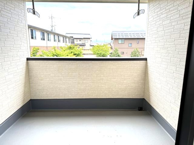 リーブルガーデンS前橋市樋越町第４　4号棟のバルコニー|インナーバルコニーがあり沢山の洗濯物が干せますよ