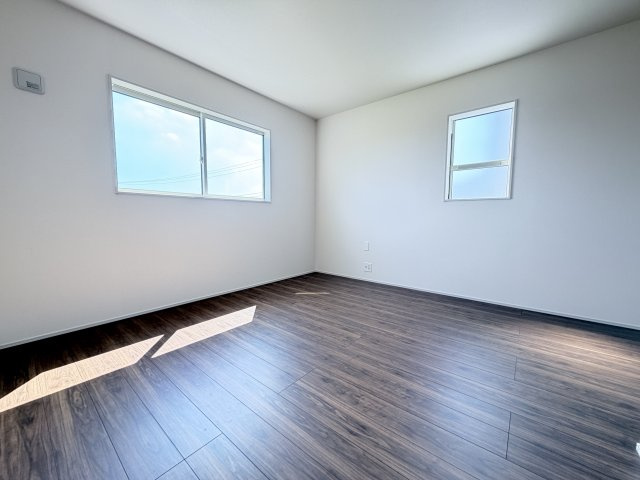リーブルガーデンS前橋市樋越町第４　6号棟の洋室|２階洋室2です