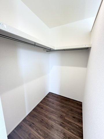 リーブルガーデンS前橋市樋越町第４　6号棟の収納|２階洋室2収納ウォークインクローゼットです