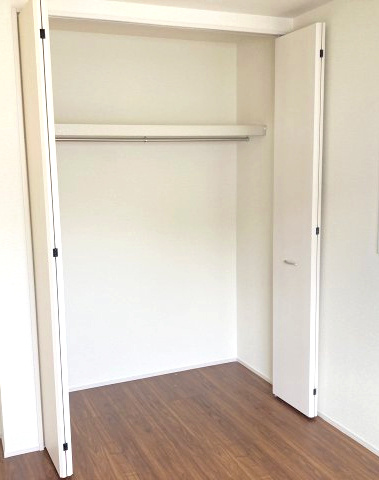 リーブルガーデンS前橋市樋越町第４　6号棟の収納|２階洋室3収納です