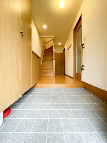 テラスけやきの玄関|令和8年4月クリーニング完了