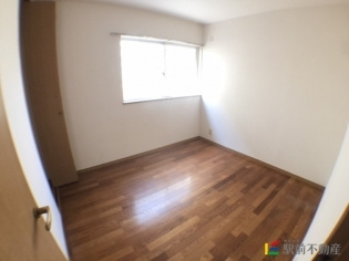 ピュア美しが丘 の居間・リビング|別号数タイプ