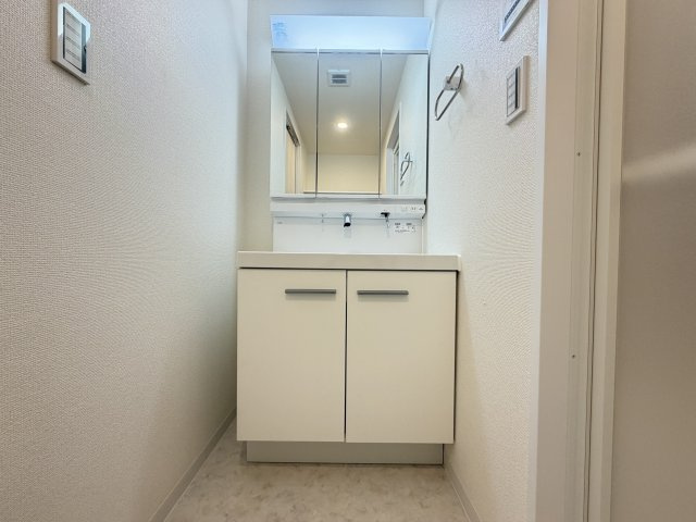 北綾瀬パーク・ホームズの独立洗面台