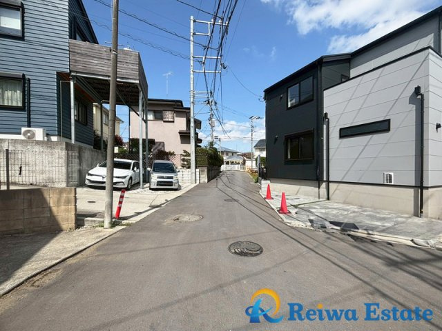 新築戸建　茅ヶ崎市松林1丁目の前面道路含む現地写真