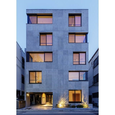 【外観】 | LEGALAND中野富士見町 | 鉄筋コンクリート造のがっちりとした建物。