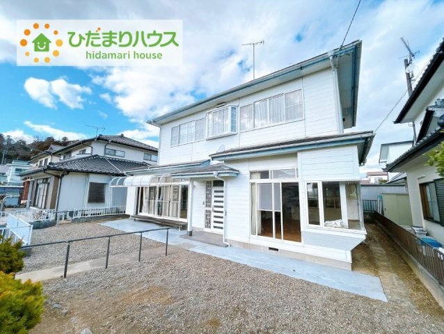 いわき市中央台飯野2丁目　中古戸建の外観|白を基調とした明るい印象を受ける外観です！