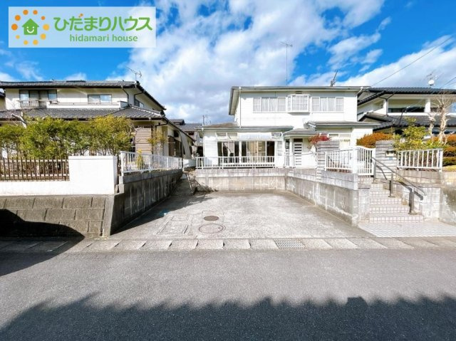 いわき市中央台飯野2丁目　中古戸建の駐車場