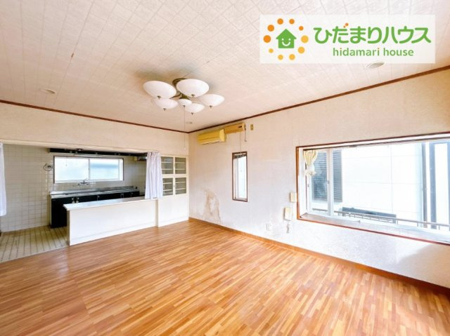 いわき市中央台飯野2丁目　中古戸建の居間・リビング