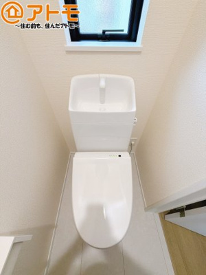 【トイレ】 | 藤枝市音羽町6丁目　新築戸建　B号棟 | 毎日使うトイレだからこそ機能性を重視したいですよね！温水洗浄便座で快適な時間をお過ごしください♪
