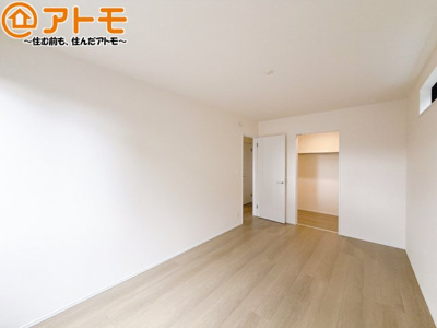 【寝室】 | 藤枝市音羽町6丁目　新築戸建　B号棟 | 毎日すごす部屋の広さや陽当りも気になるポイントですね！現地で体感してみてください♪