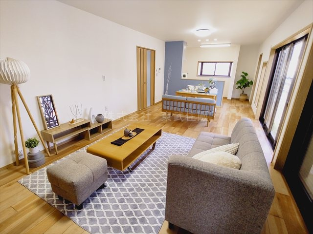 【居間・リビング】の画像