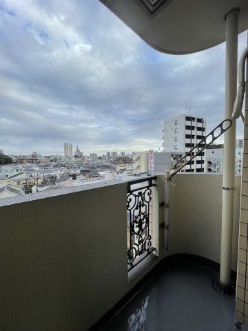 【バルコニー】
