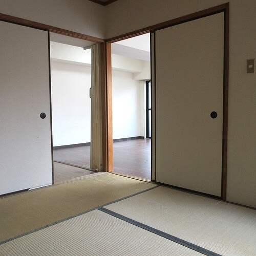 日神パレス吉野町の洋室|和室