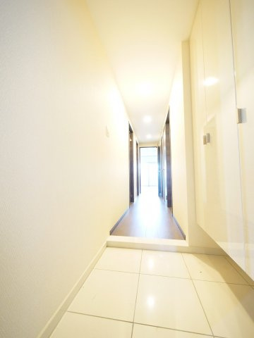 ロイヤルガーデンタワー岡山幸町413の玄関