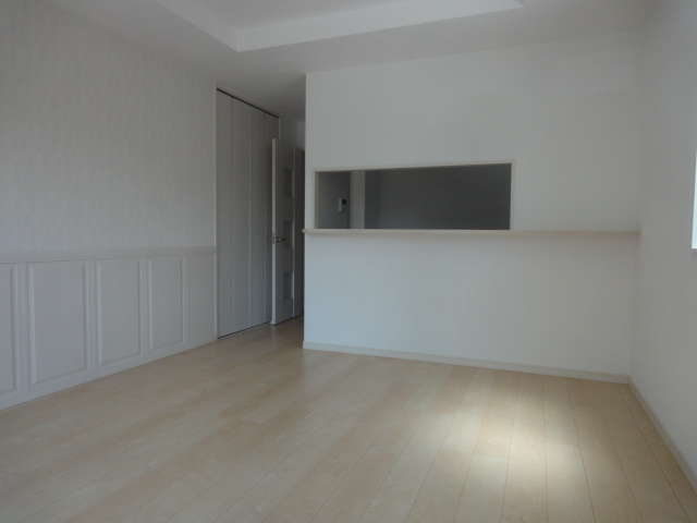 プレジール宝塚の居間・リビング