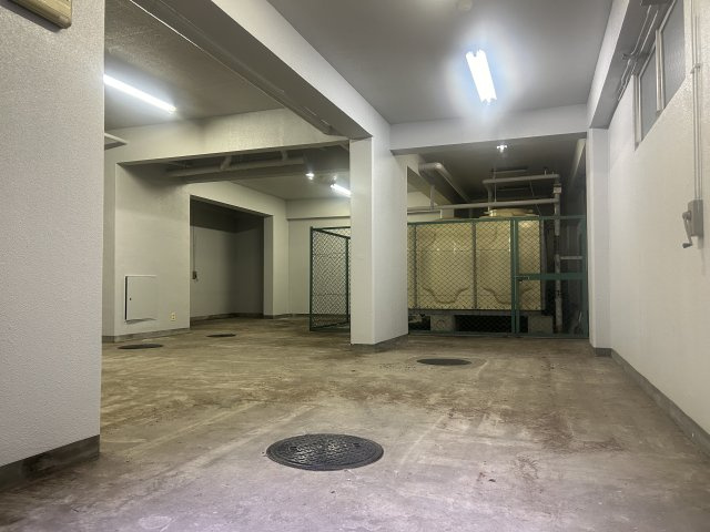 新井ビルの内装