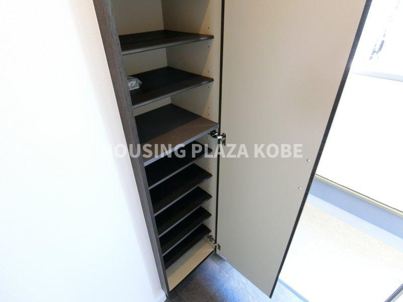 ARPEGGIO西代の玄関|靴箱イメージ（同施工会社別物件）