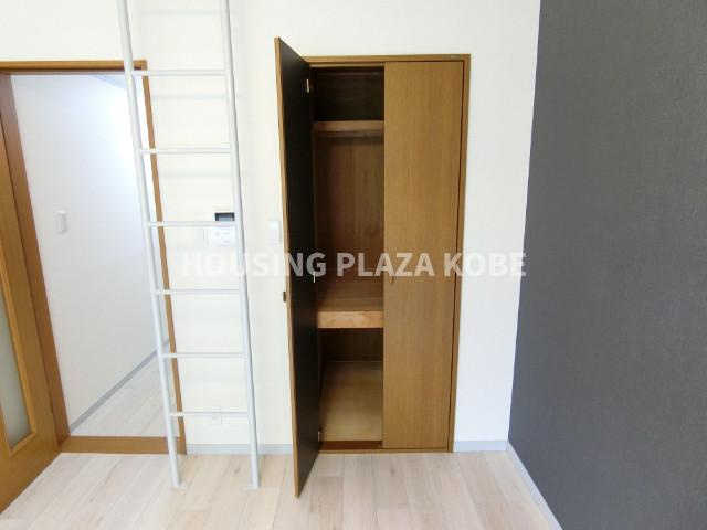 ラフォーレ一の谷の収納|洋室部分のクローゼットです。