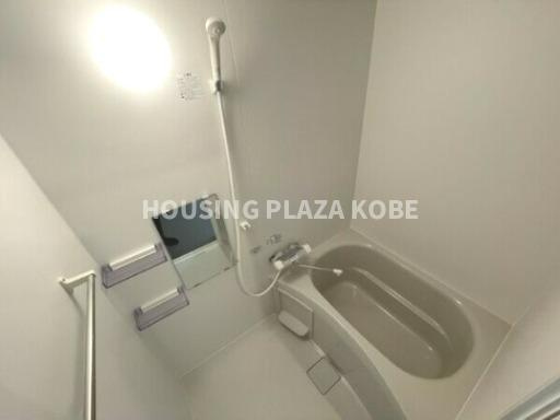 グランユイナス塩屋の浴室|お風呂イメージ（同施工会社別物件）