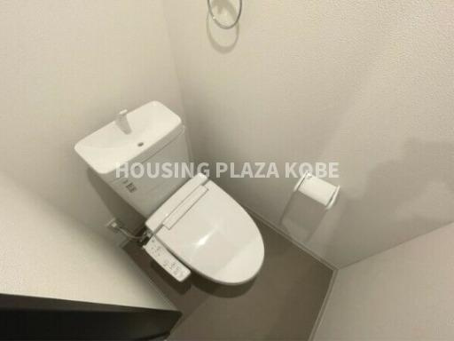 グランユイナス塩屋のトイレ|トイレイメージ（同施工会社別物件）