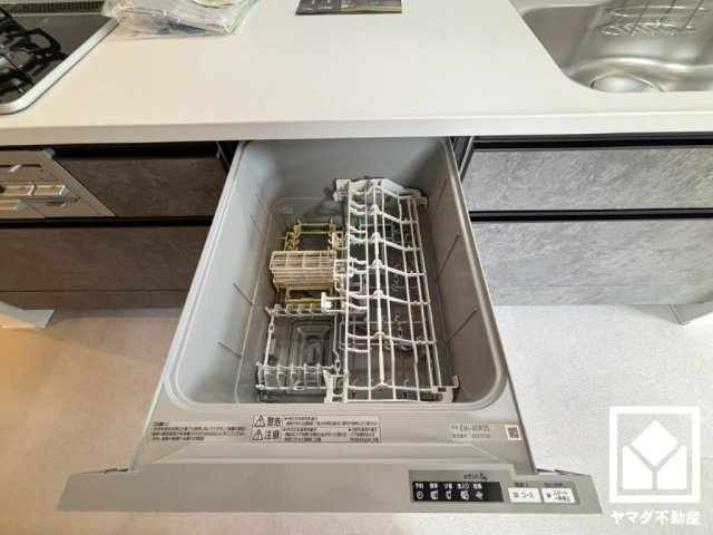 西宮市上田中町のその他|毎日の家事の負担を軽減でき、水道代の節約にもなる食器洗乾燥機付き。