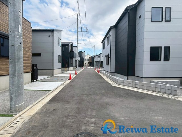 新築戸建　茅ヶ崎市松林1丁目の前面道路含む現地写真