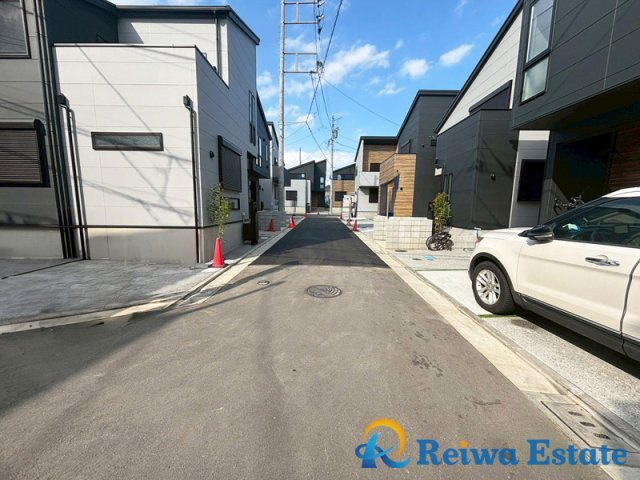 新築戸建　茅ヶ崎市松林1丁目の前面道路含む現地写真