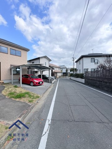 太宰府市青葉台４丁目　戸建ての前面道路含む現地写真