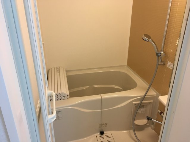 クローバーの浴室