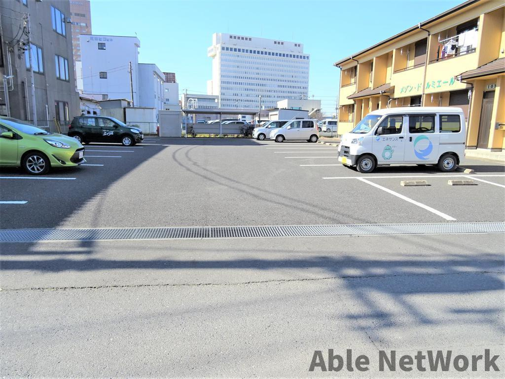 メゾン・ド・ルミエールの駐車場|２台無料！